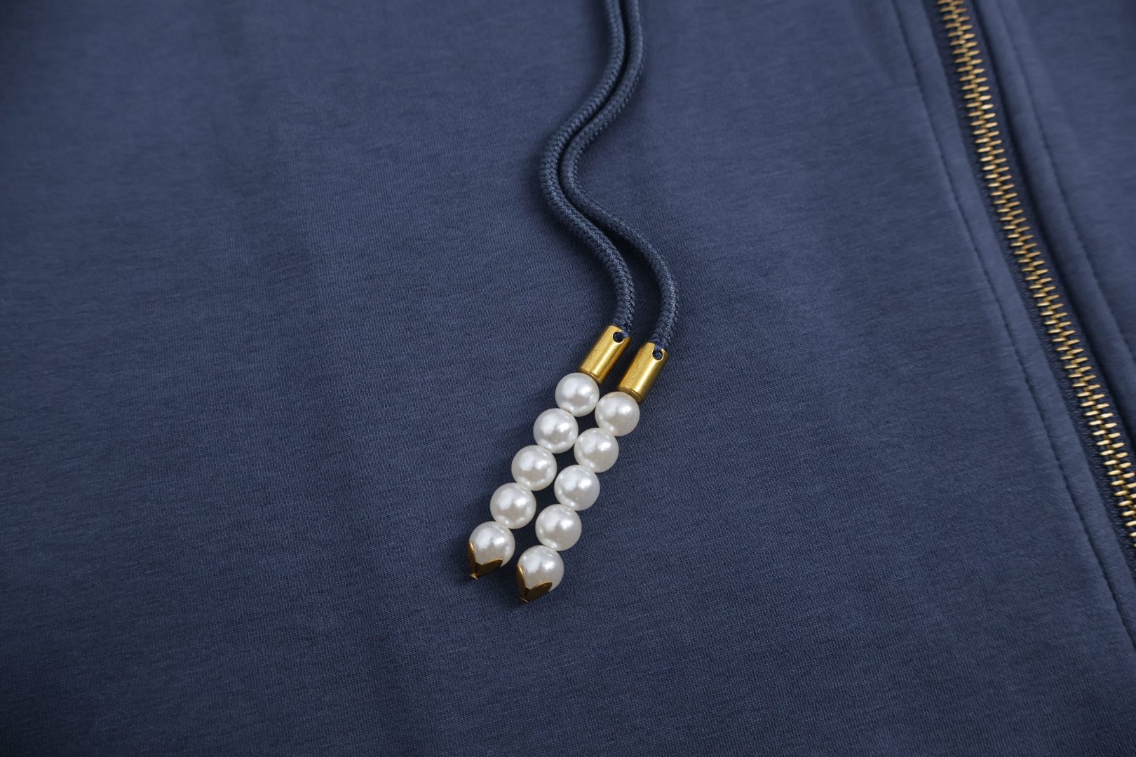 LOUIS VUITTON 路易威登 珍珠吊坠拉链连帽卫衣 外套 长袖 蓝色 黑色 B5 1AFRB1