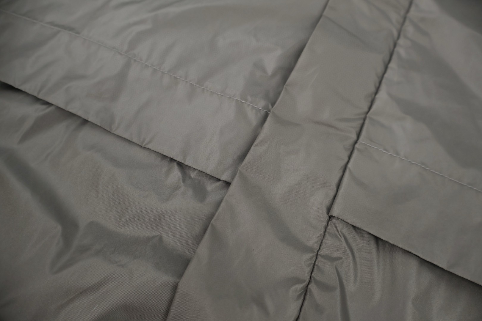 PRADA 普拉达 防风风衣拉链夹克 外套 长袖 灰色 C0 