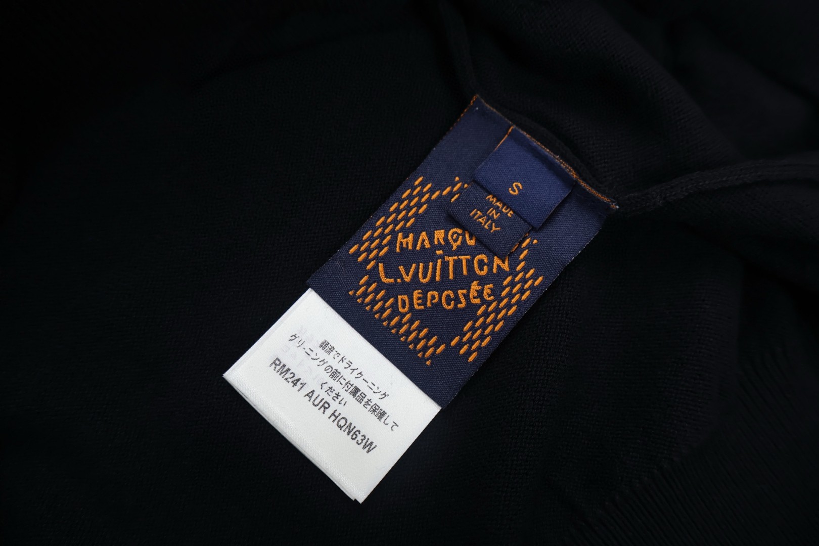 LOUIS VUITTON 路易威登 四叶草嵌花打底衫圆领毛衣 针织衫 长袖 黑灰色 B0