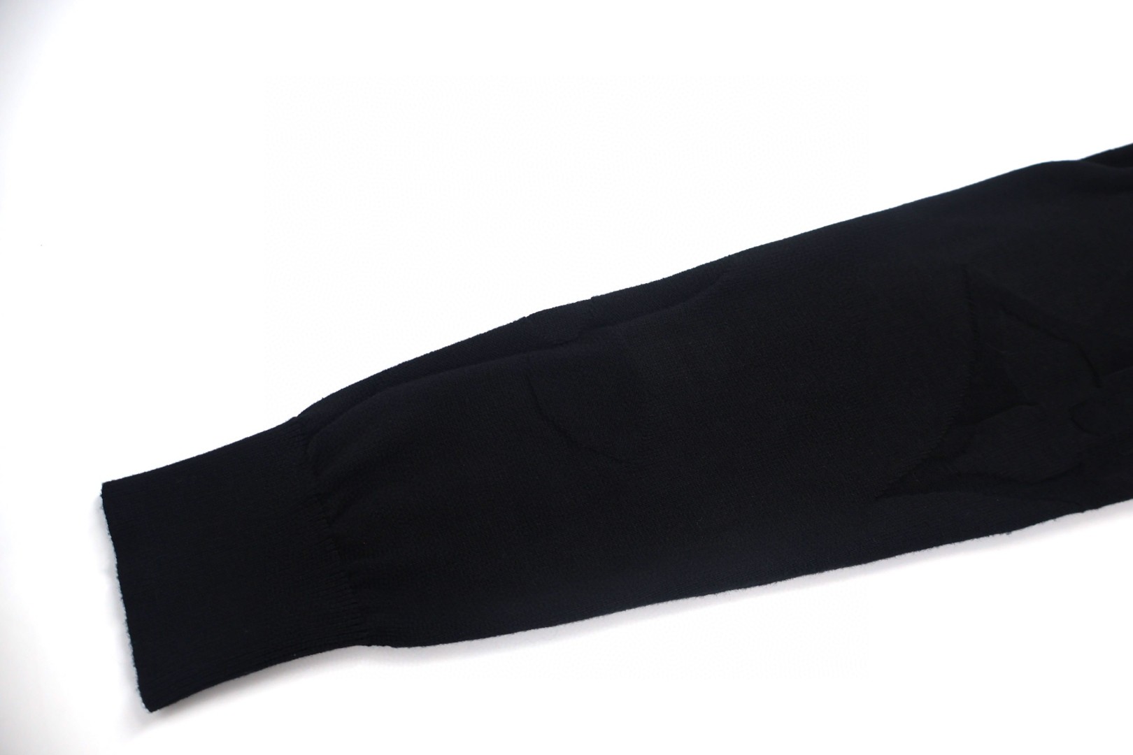 LOUIS VUITTON 路易威登 四叶草嵌花打底衫圆领毛衣 针织衫 长袖 黑灰色 B0