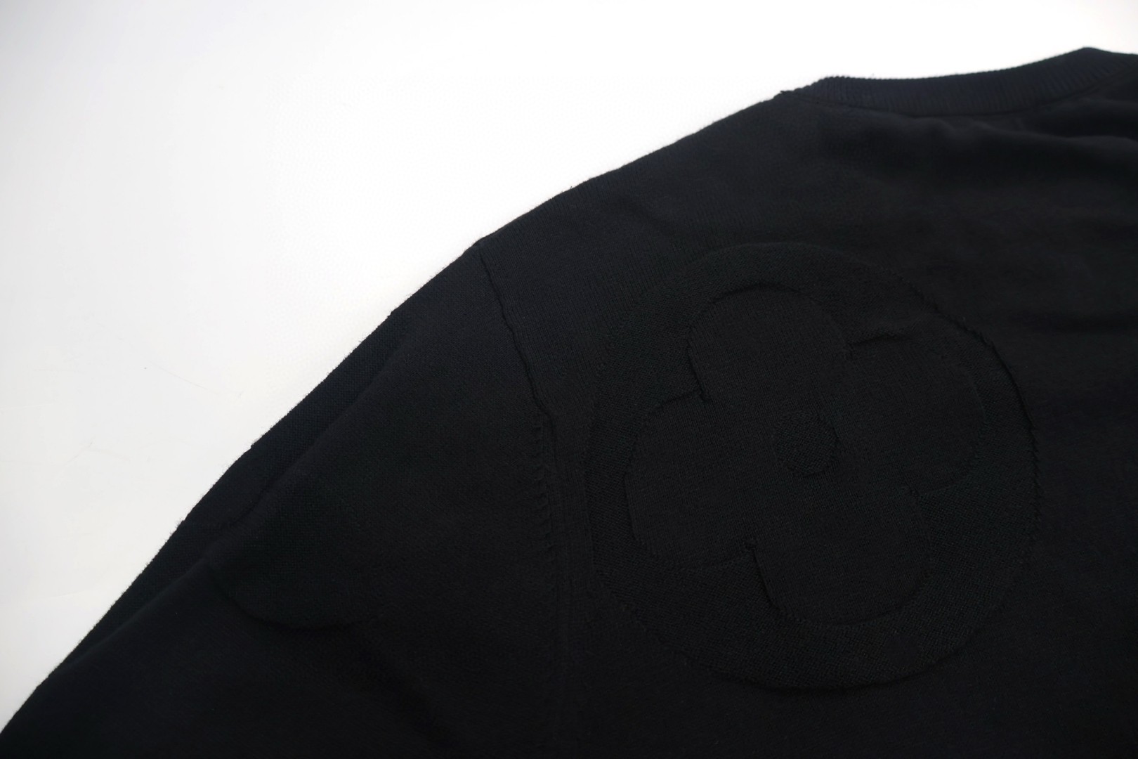 LOUIS VUITTON 路易威登 四叶草嵌花打底衫圆领毛衣 针织衫 长袖 黑灰色 B0