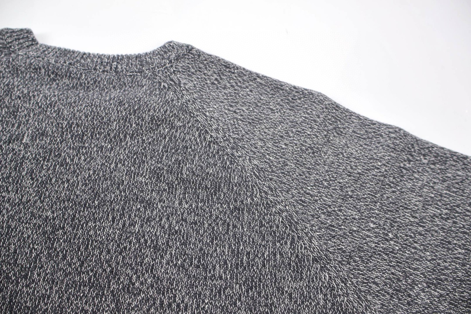 Moncler 蒙口 袖口口袋毛衣 秋冬 外套 灰色 B0 K20919C00012M3550P99