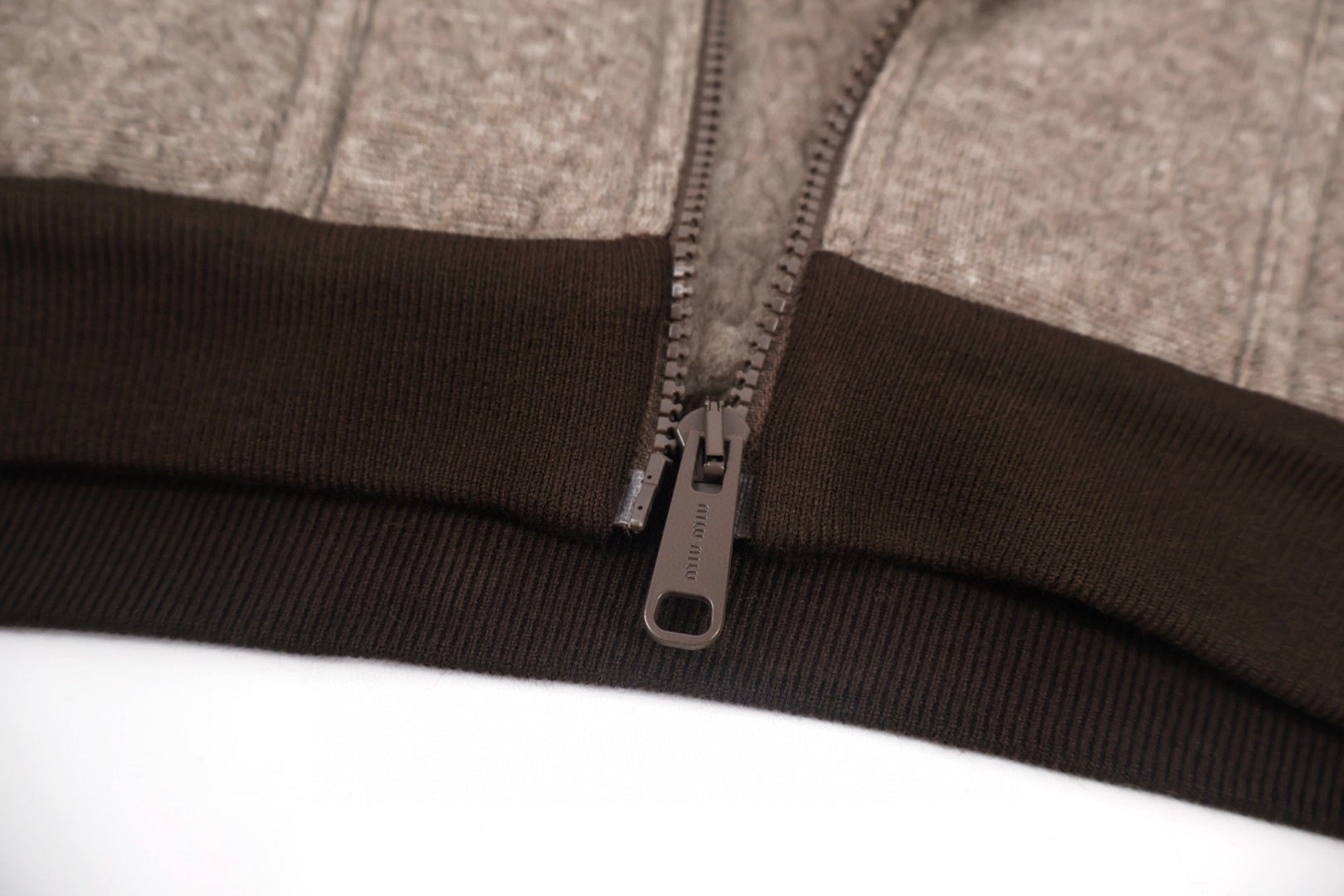 MIU MIU 缪缪 美拉德羊羔毛拉链外套 夹克 长袖 保暖 卡其色 咖色 C5 ML1369-17I1-F0AX2-S-OOO