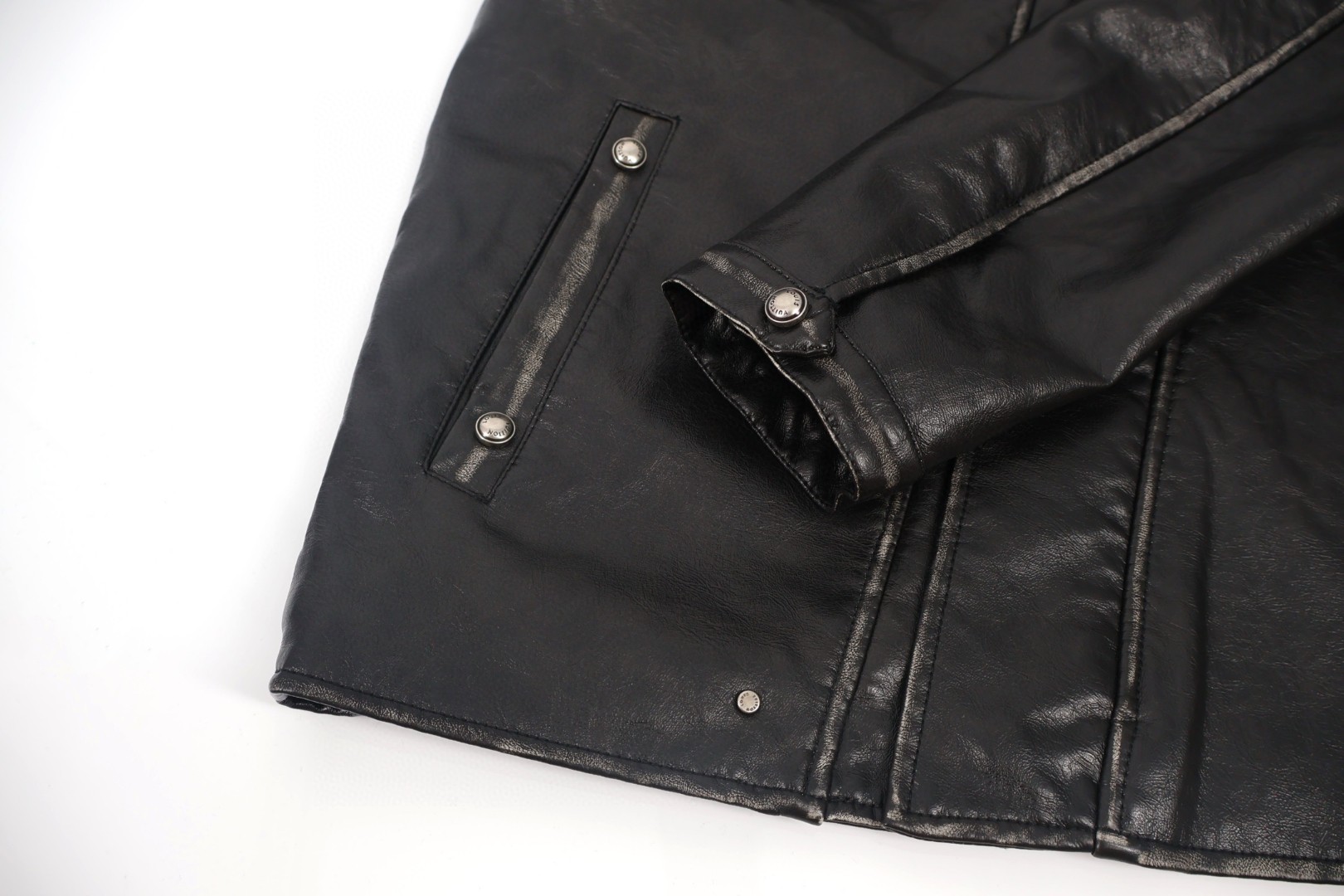 LOUIS VUITTON 路易威登 Nigo 联名款 V领斜扣做旧皮衣夹克 外套 D0 1AIMYA