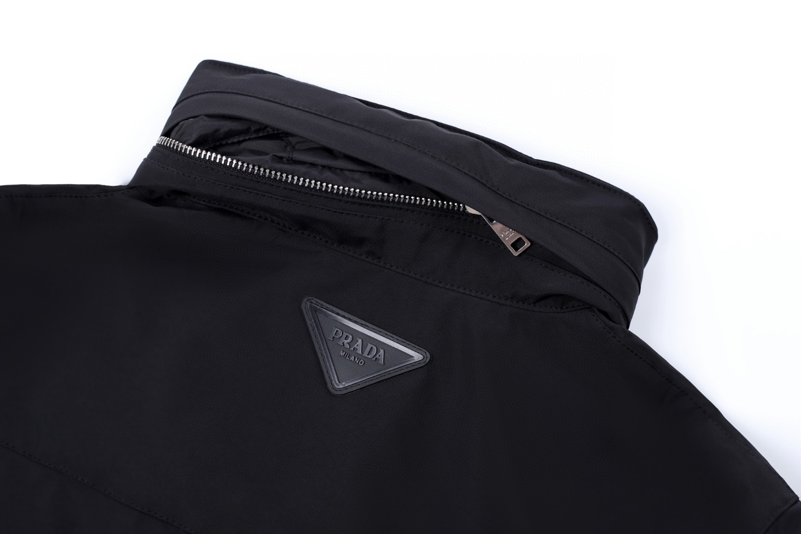 PRADA 普拉达 连帽立领两件套拉链夹克 外套 长袖 黑色 E2