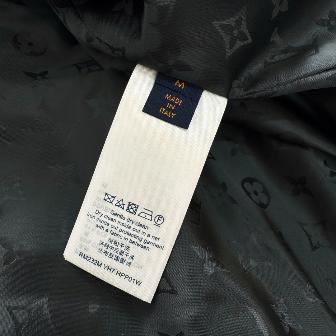 LOUIS VUITTON 路易威登 皮牌泰迪拉链立领夹克 外套 长袖 墨绿色 1AIIRE