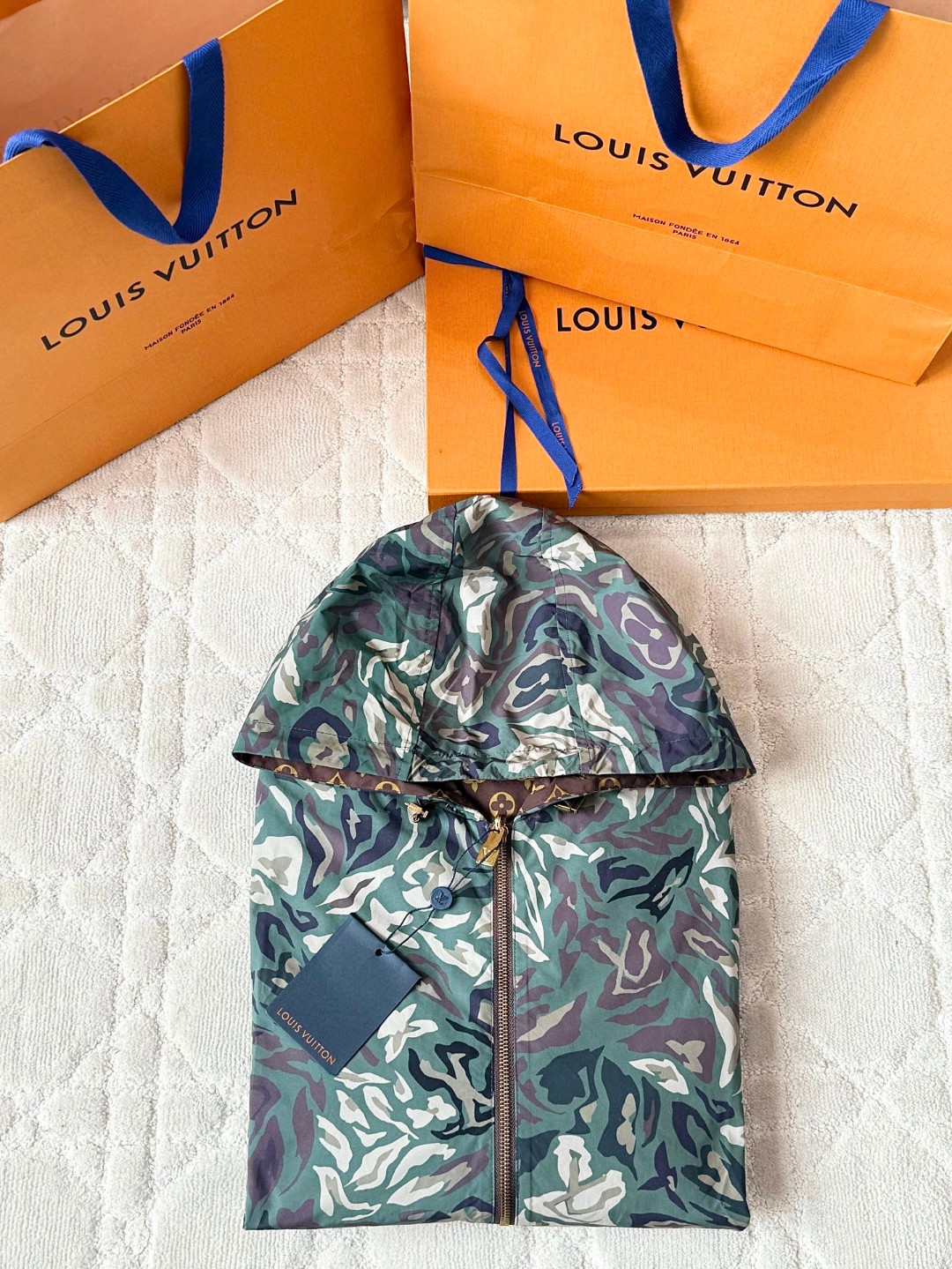 LOUIS VUITTON 路易威登 Nigo 联名款 迷彩老花双面两穿拉链连帽夹克 风衣 外套 C0 1AILQV
