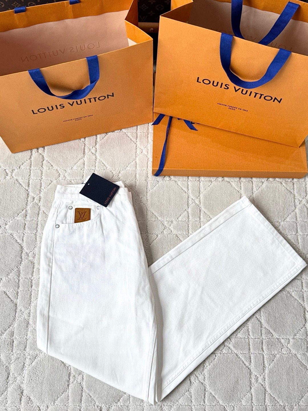 LOUIS VUITTON 路易威登 背后口袋刺绣牛仔裤 裤子 长裤 白色 B5 1AHUVW