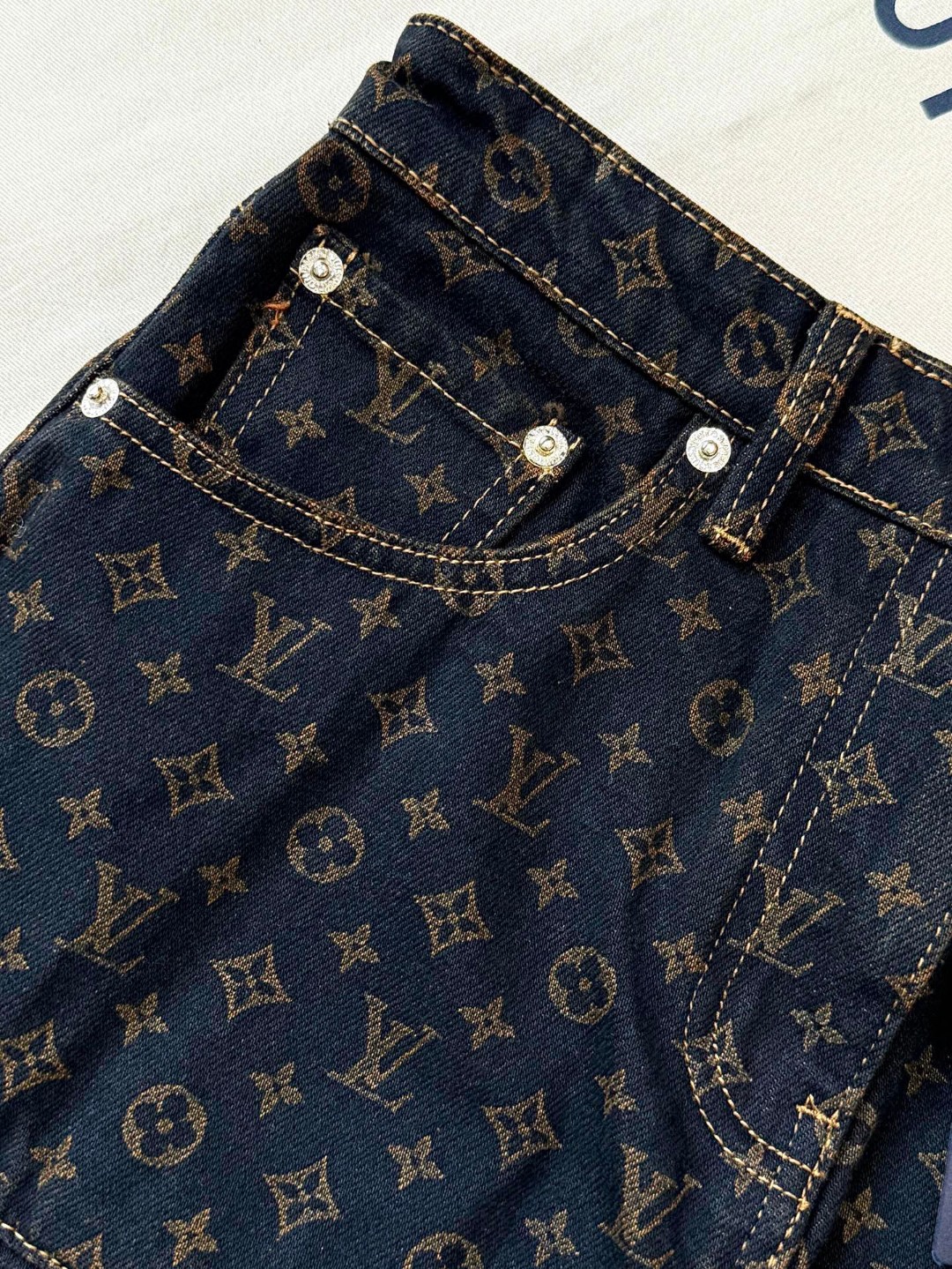 LOUIS VUITTON 路易威登 满印老花牛仔裙 短裙 百褶裙 裙子 黑色 B5 1AIBBM