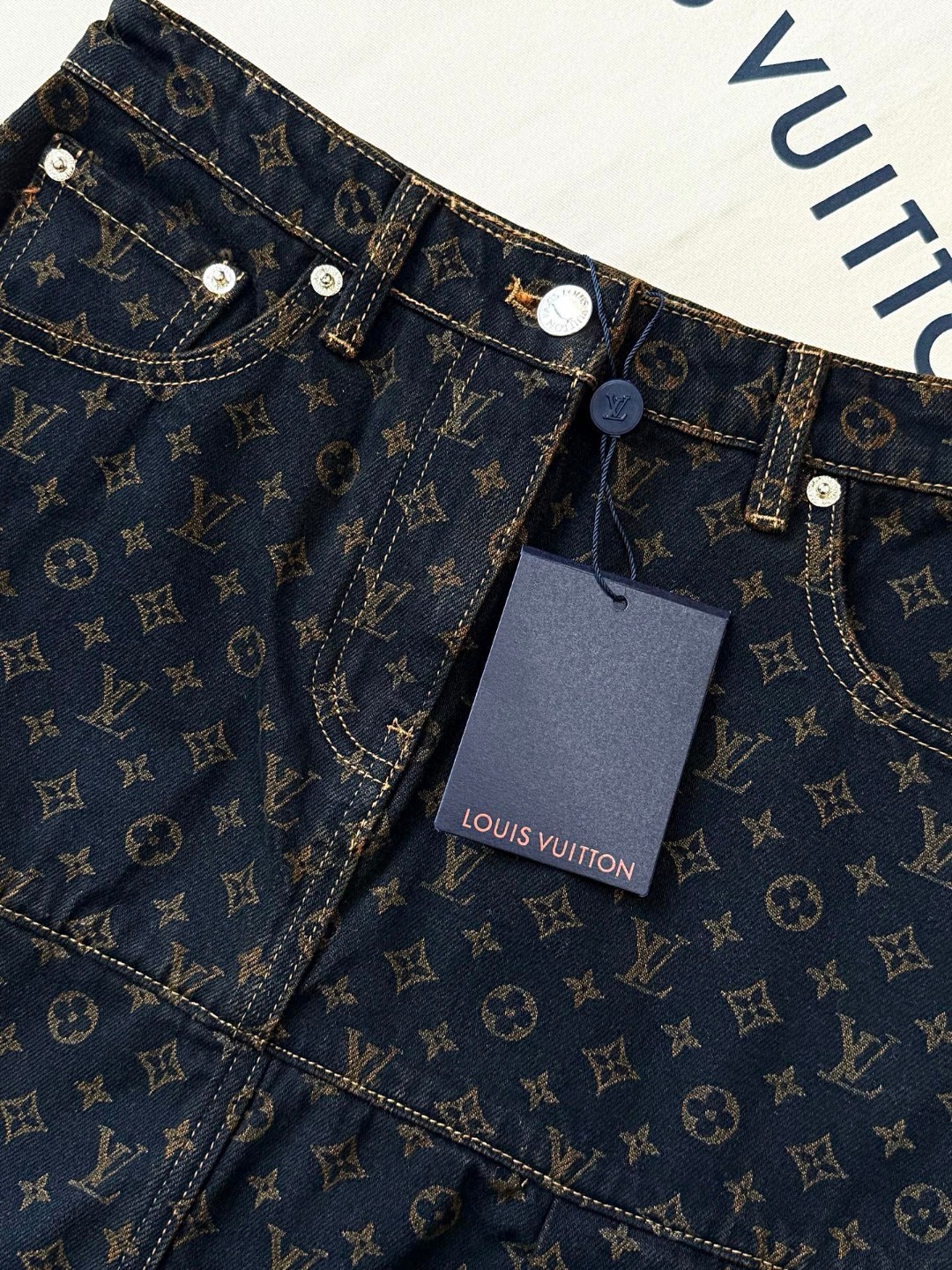 LOUIS VUITTON 路易威登 满印老花牛仔裙 短裙 百褶裙 裙子 黑色 B5 1AIBBM