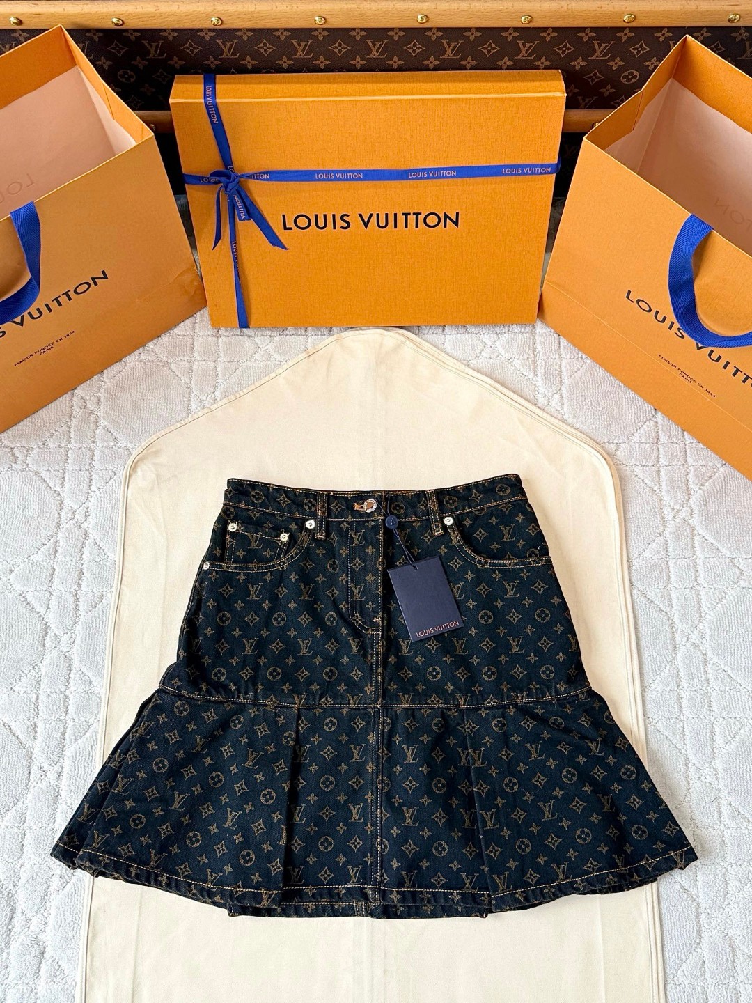 LOUIS VUITTON 路易威登 满印老花牛仔裙 短裙 百褶裙 裙子 黑色 B5 1AIBBM