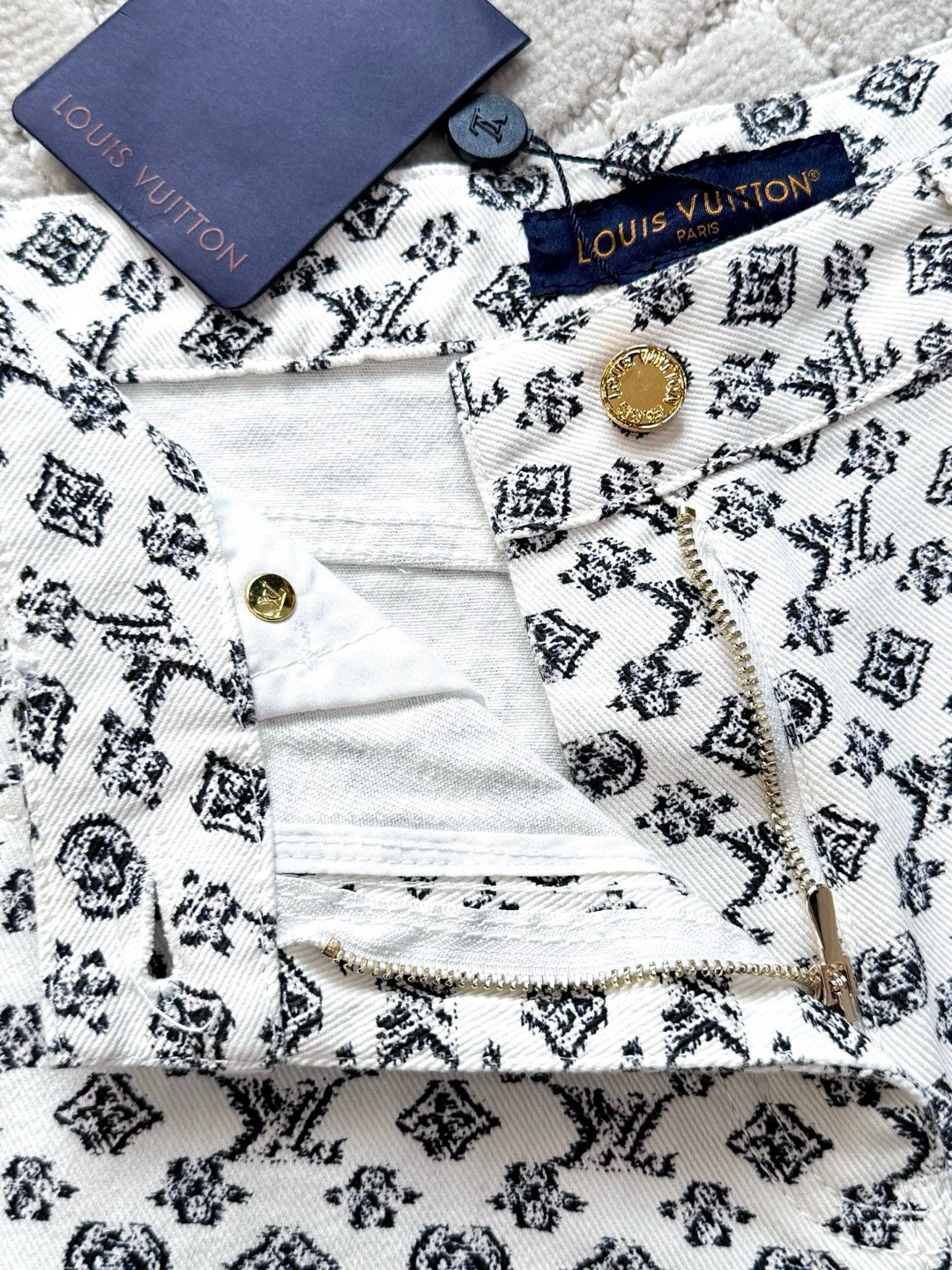 LOUIS VUITTON 路易威登 老花阔腿牛仔裤 裤子 长裤 白色 B5 1AHX15