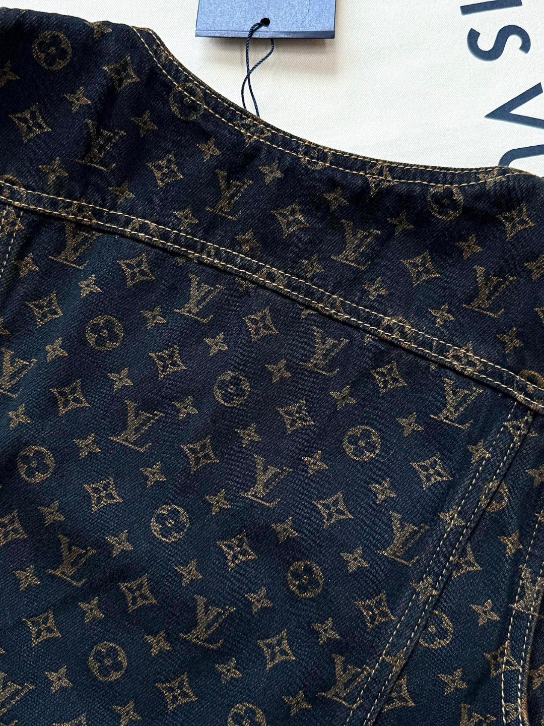LOUIS VUITTON 路易威登 黑花燕麦色经典牛仔无袖夹克 背心 马甲 外套 B5 1AIBF3