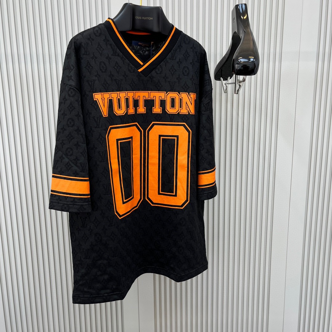 LOUIS VUITTON 路易威登 字母logo提花V领中袖 T恤 短袖 黑色 A5 1AB6G1
