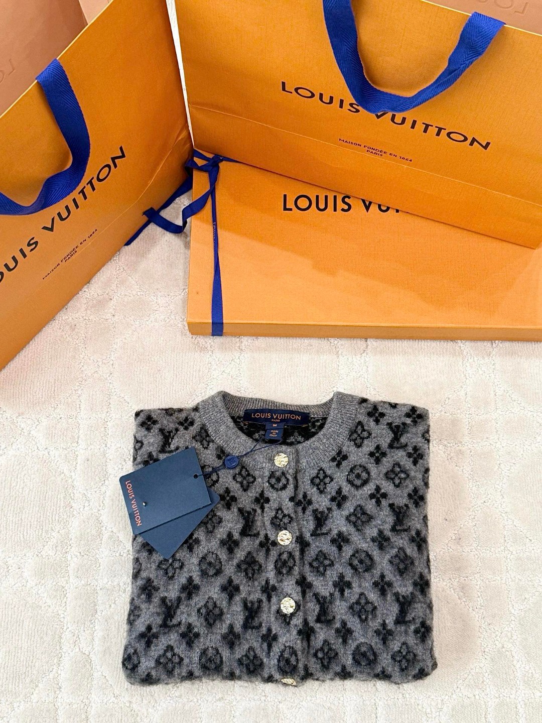 LOUIS VUITTON 路易威登 马海毛老花字母针织毛衣 针织衫 开衫 外套 长袖 灰色 卡其色 C0 1AHZC7