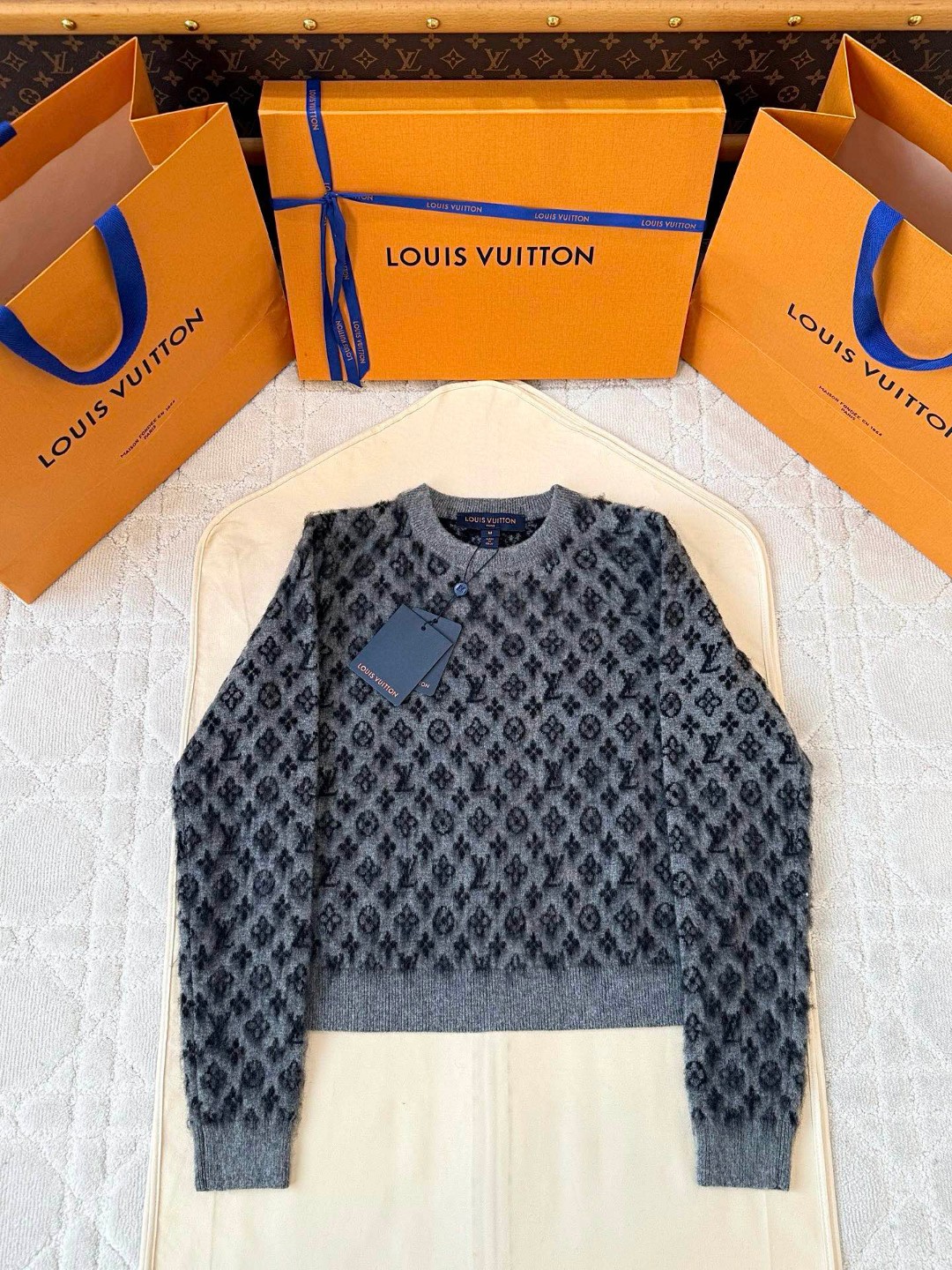 LOUIS VUITTON 路易威登 马海毛老花字针织花毛衣 针织衫 外套 长袖 灰色 C0 1AHZBP