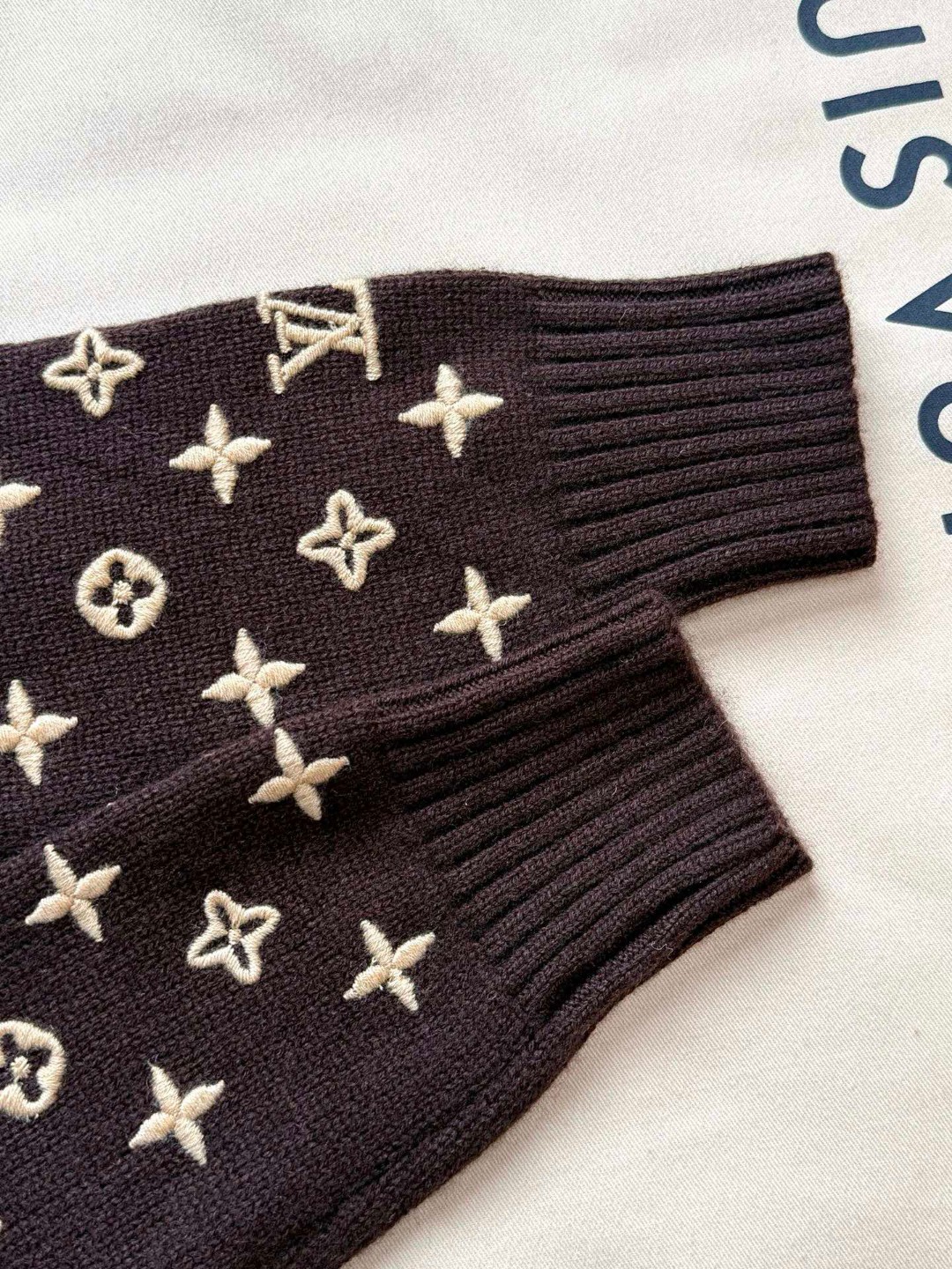 LOUIS VUITTON 路易威登 字母3D羊毛老花毛衣 针织衫 外套 长袖 棕色 黑色 C0 1AHZ59