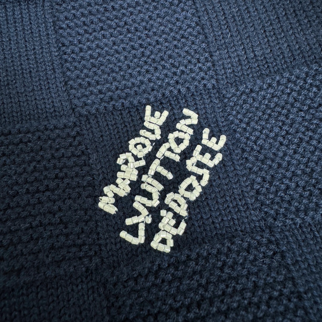 LOUIS VUITTON 路易威登 菲董系列 棋盘格羊毛钉珠毛衣 针织衫 外套 长袖 黑色 藏蓝色 B5 1AHCO3