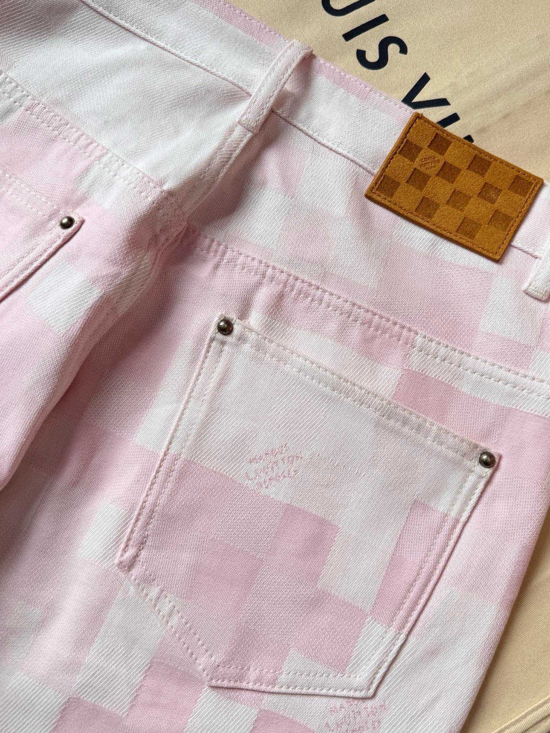 LOUIS VUITTON 路易威登 棋盘格牛仔裤 裤子 长裤 粉色 B5 1AILVE