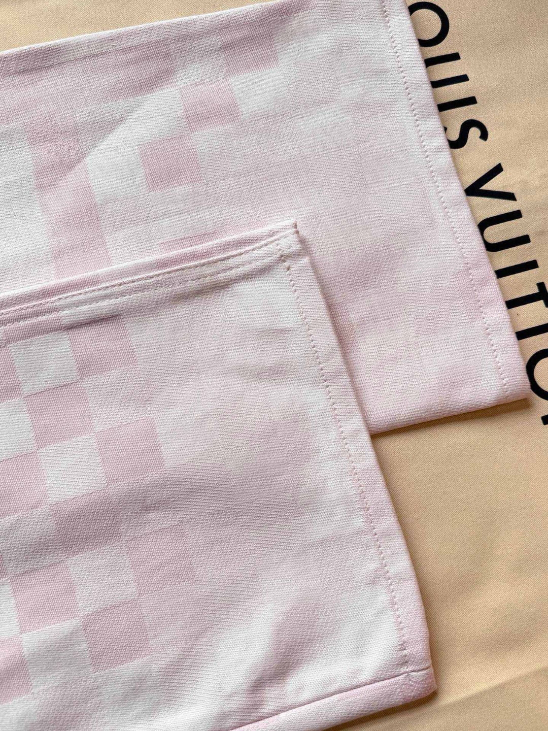 LOUIS VUITTON 路易威登 棋盘格牛仔裤 裤子 长裤 粉色 B5 1AILVE