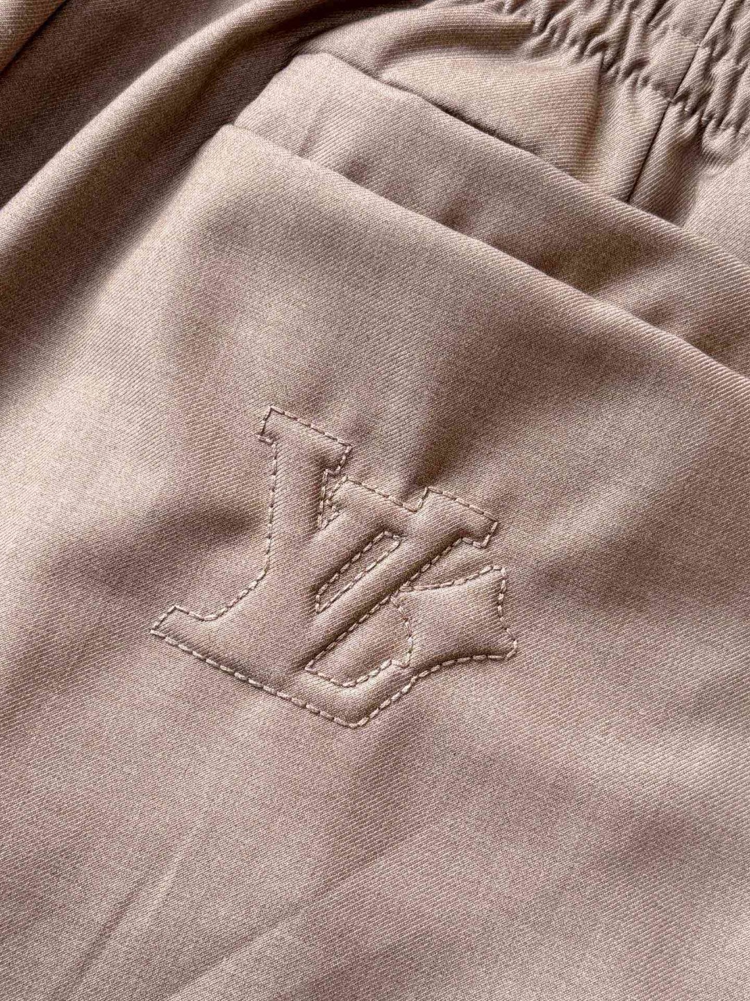 LOUIS VUITTON 路易威登 卡其色老钱风松紧腰休闲裤 裤子 长裤 B5 
