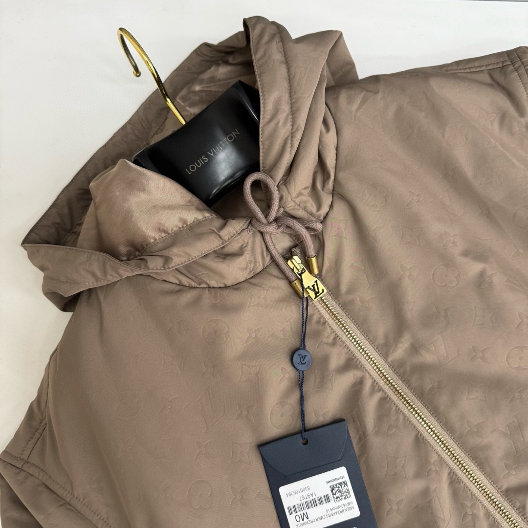 LOUIS VUITTON 路易威登 压花拉链连帽棉服外套 夹克 长袖 棕色 D0 1AHBID