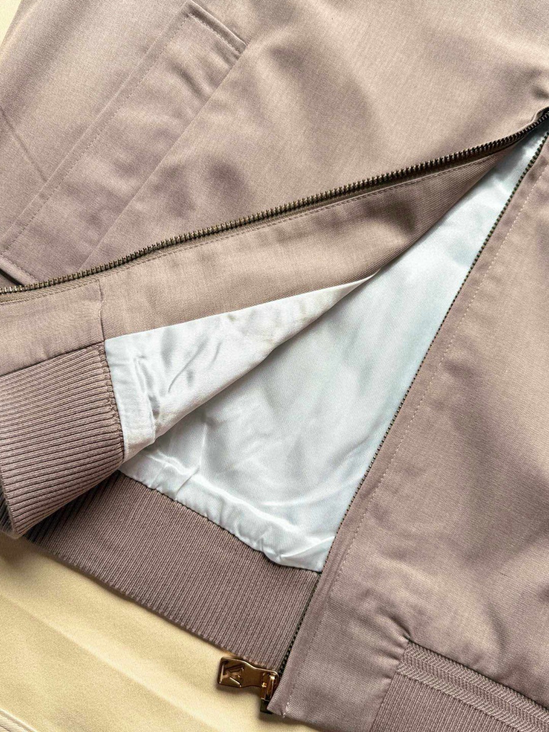 LOUIS VUITTON 路易威登 卡其色老钱风拉链夹克 外套 C5 1AHV64