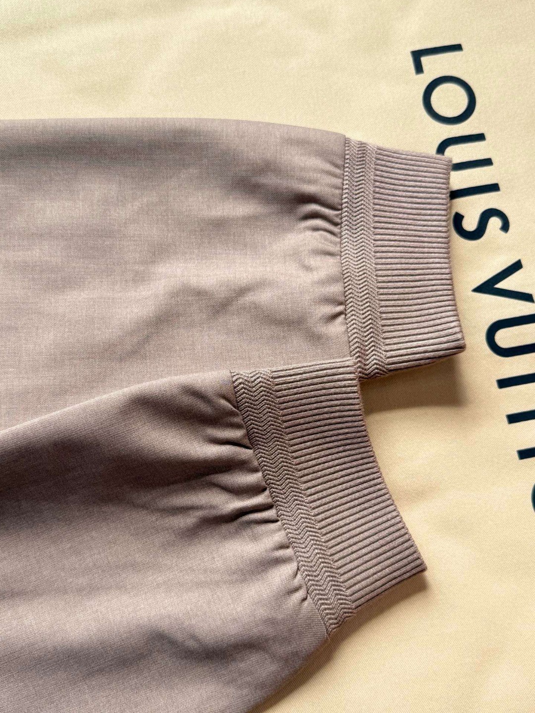 LOUIS VUITTON 路易威登 卡其色老钱风拉链夹克 外套 C5 1AHV64