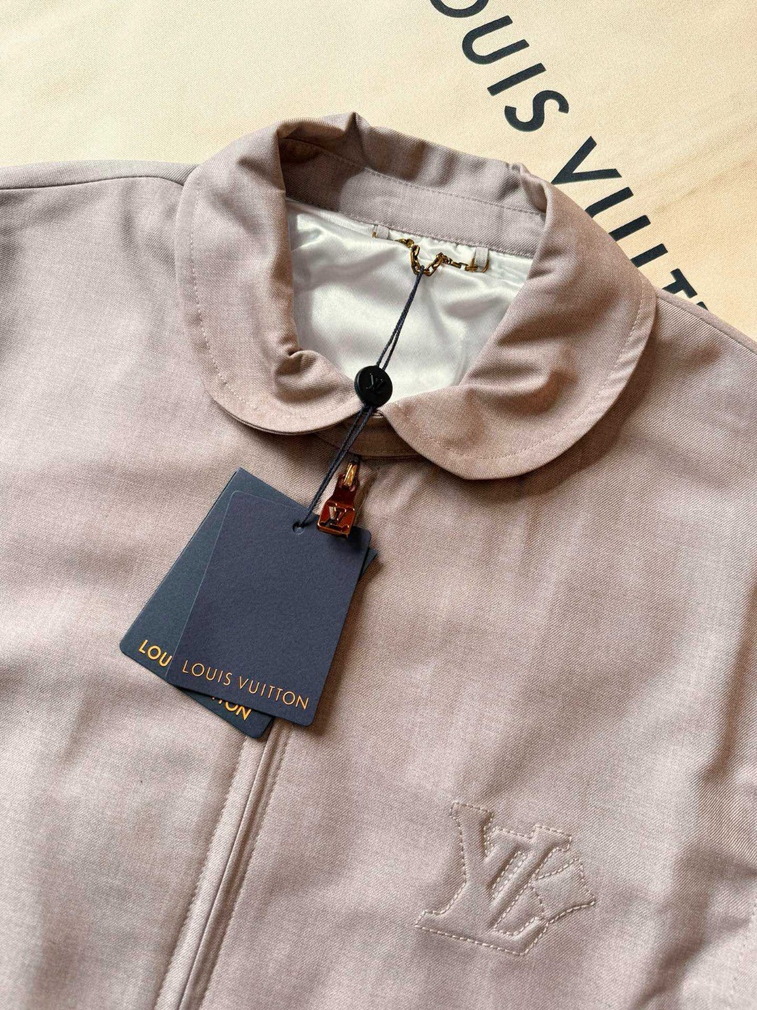 LOUIS VUITTON 路易威登 卡其色老钱风拉链夹克 外套 C5 1AHV64