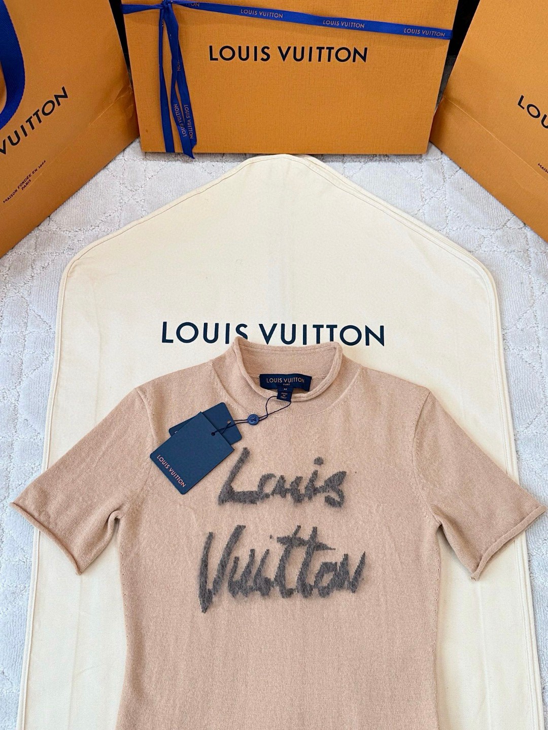 LOUIS VUITTON 路易威登 LV 字母提花卷边打底T恤 短袖 卡其色 B0 1AHZCG
