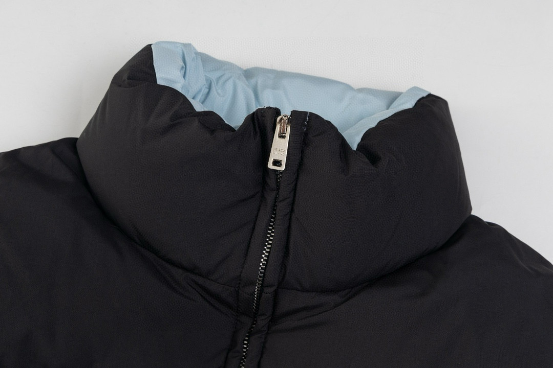 PRADA 普拉达 拉链立领短款羽绒服 黑色 C5 292056-1WQ8-F0002-S-222