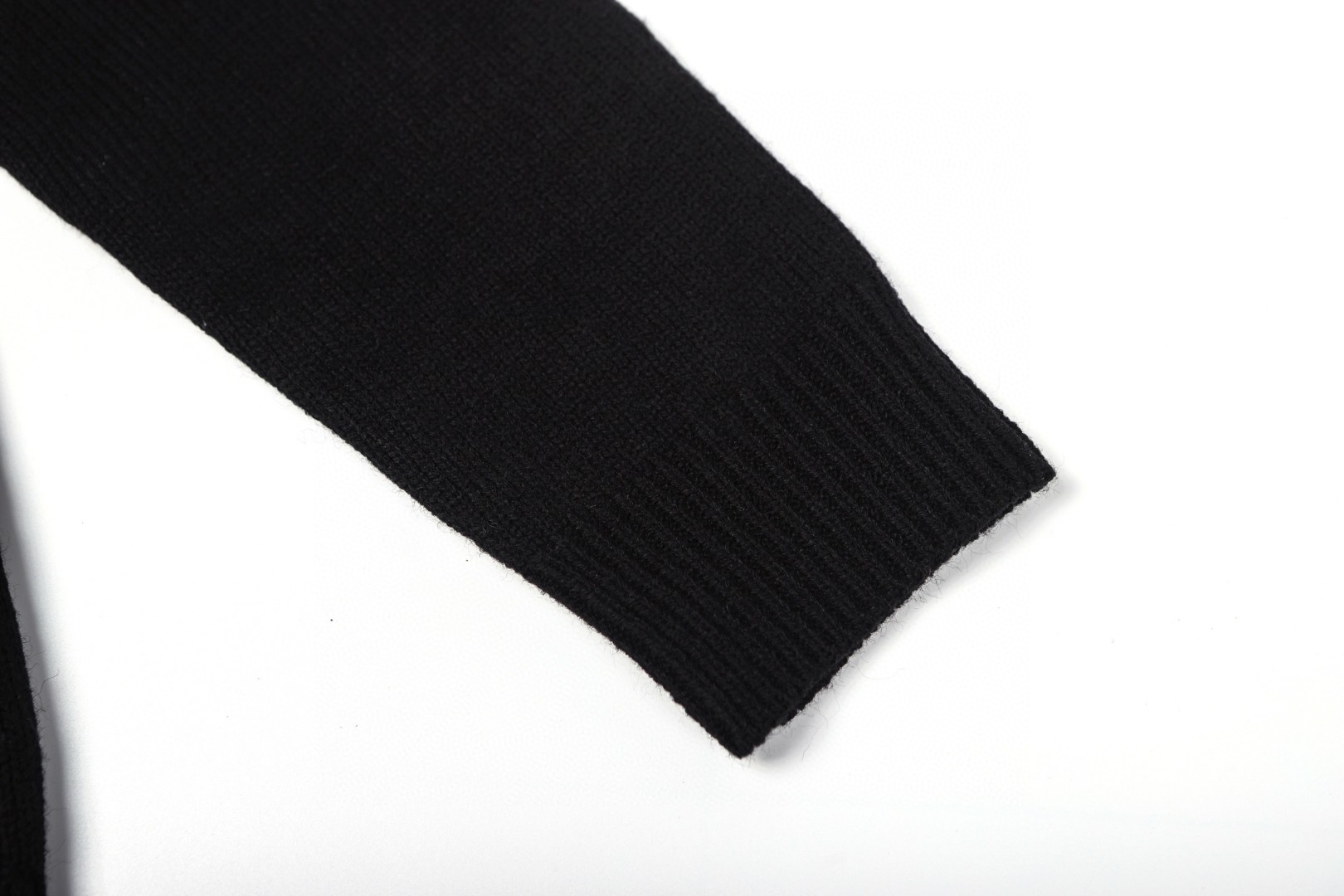 Moncler 蒙口 刺绣徽标毛衣 针织衫 秋冬 外套 黑色 B0 K20919C00004M1242999