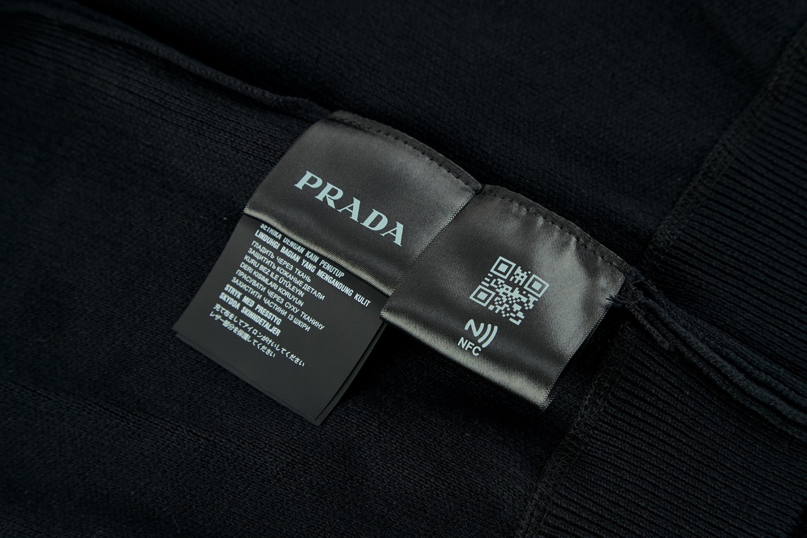 PRADA 普拉达 毛巾刺绣针织帽衫 连帽卫衣 外套 长袖 黑色 B0 