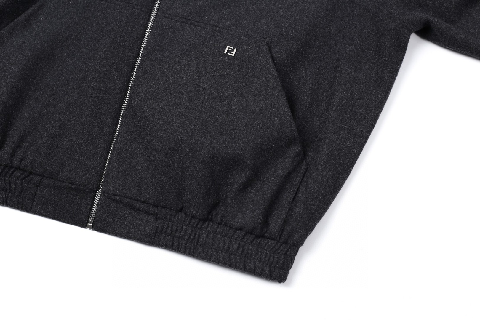 FENDI 芬迪 羊绒运动连帽外套 夹克 长袖 C0 FAF753AVINF0TY6