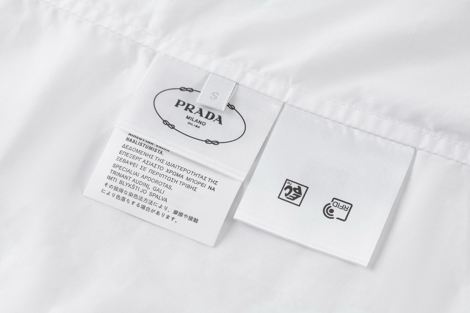 PRADA 普拉达 烫画logo衬衫 外套 长袖 黑色 白色 B0 