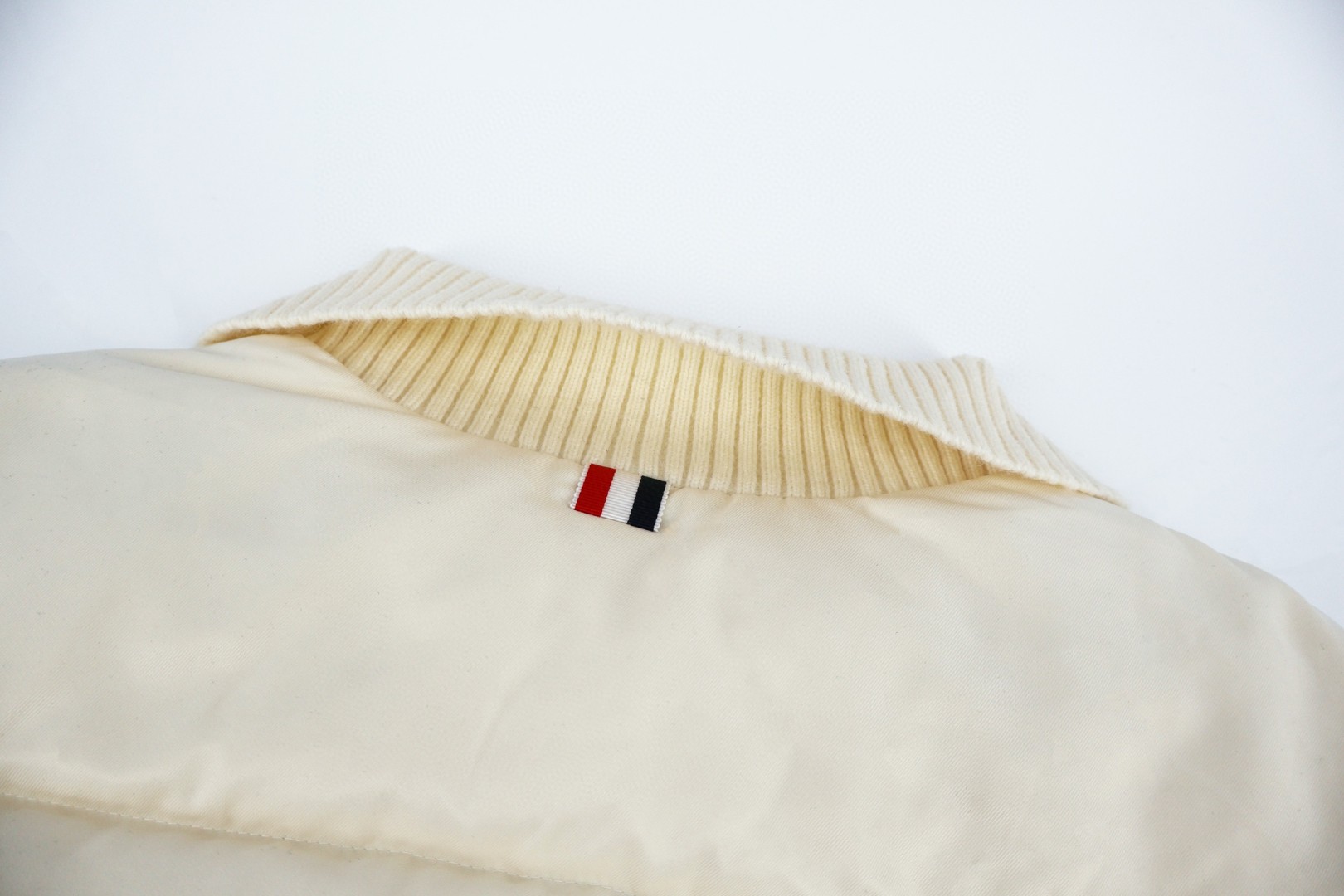 THOM BROWNE 毛织拼接羽绒立领外套 夹克 羽绒服 长袖 女款 白色 黑色 灰色 D0