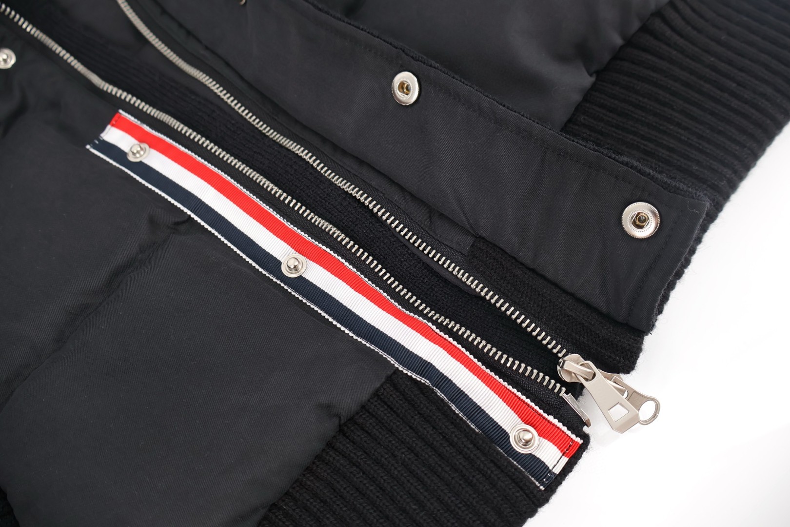 THOM BROWNE 毛织拼接羽绒立领外套 夹克 羽绒服 长袖 女款 白色 黑色 灰色 D0