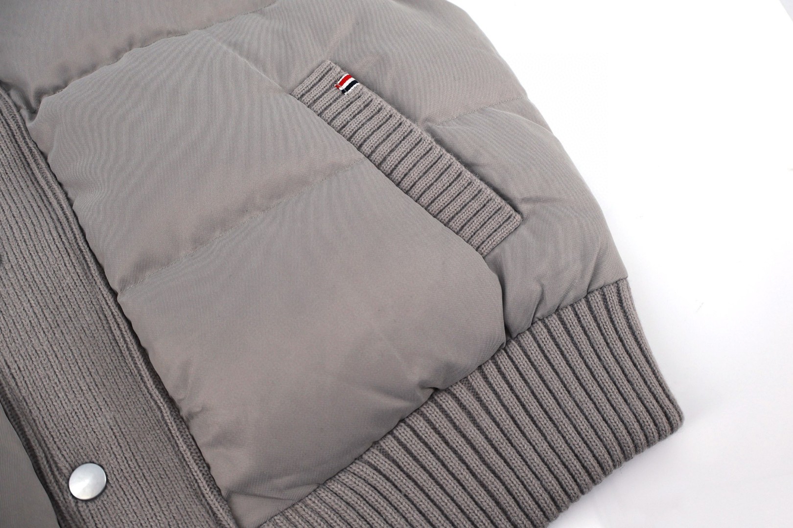 THOM BROWNE 毛织拼接羽绒立领外套 夹克 羽绒服 长袖 女款 白色 黑色 灰色 D0