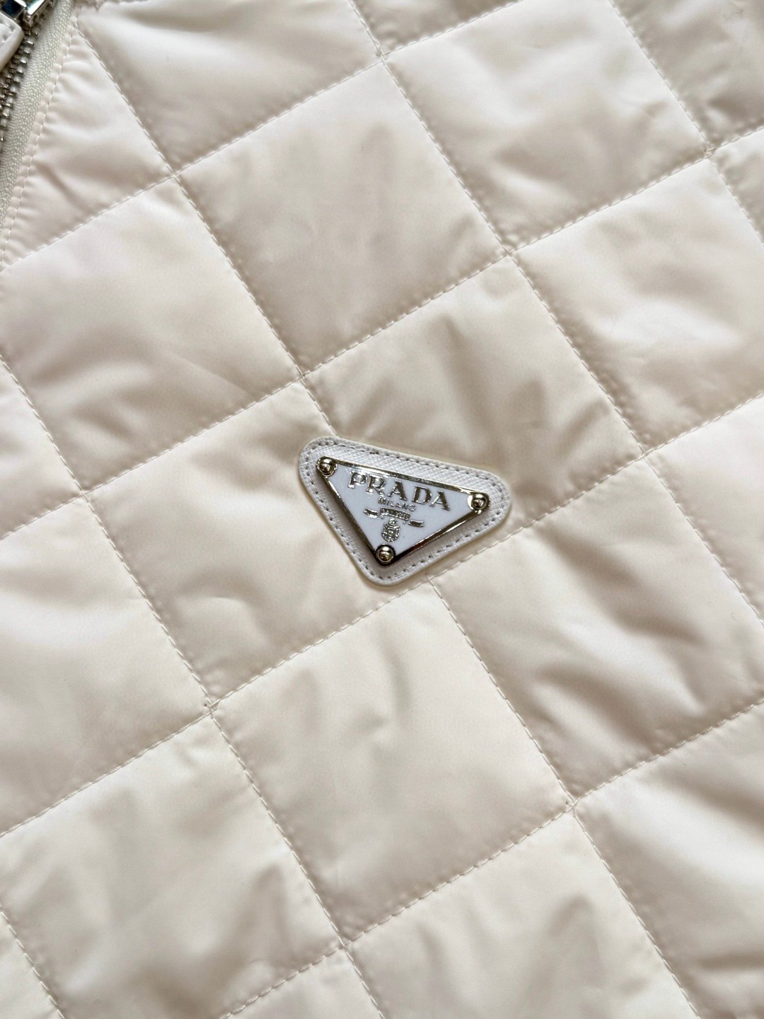 PRADA 普拉达 菱格三角标棉服外套 夹克 长袖 白色 C0