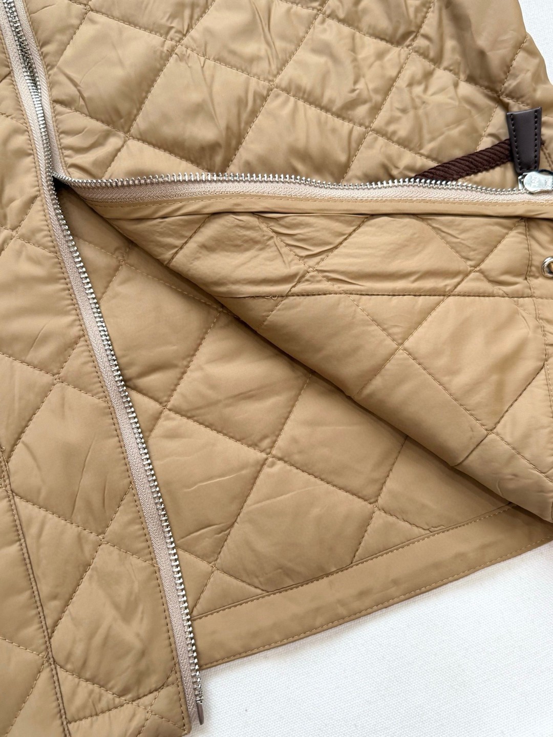 PRADA 普拉达 菱格三角标棉服外套 夹克 长袖 卡其色 C0 292167-1WQ9-F0594-S-OOO