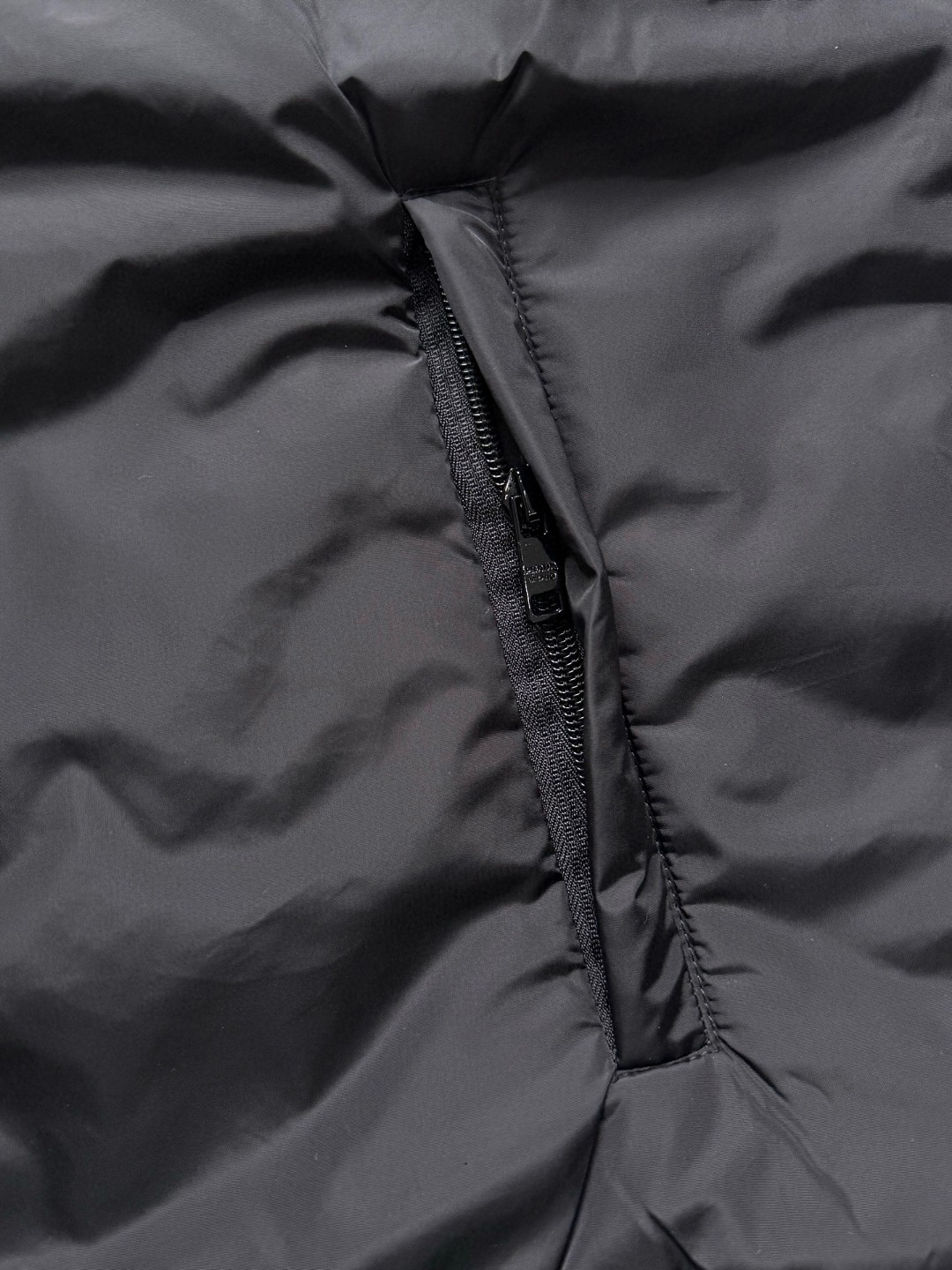 PRADA 普拉达 再生尼龙轻薄棉服 外套 夹克 长袖 黑色 C0 SGC535-1WQ9-F0002-S-OOO