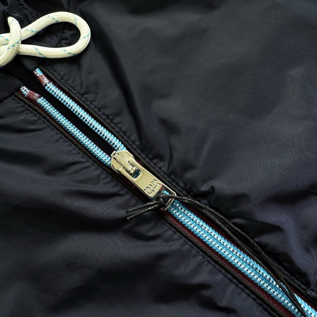 PRADA 普拉达 再生尼龙拉链连帽夹克 外套 长袖 蓝色 C0 SGC864-1WQ9-F0ABB-S-OOO