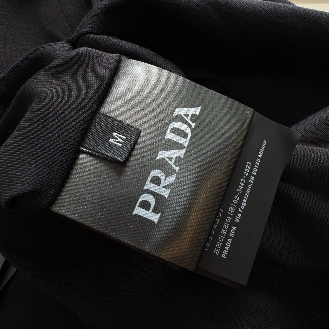 PRADA 普拉达 三角标双面两穿拉链连帽夹克 外套 长袖 黑色 C0 138640-17XE-F0002-S-OOO