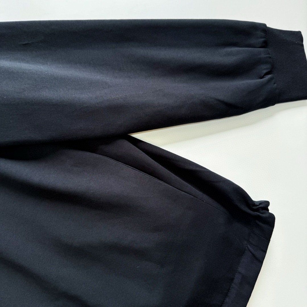 PRADA 普拉达 三角标双面两穿拉链连帽夹克 外套 长袖 黑色 C0 138640-17XE-F0002-S-OOO