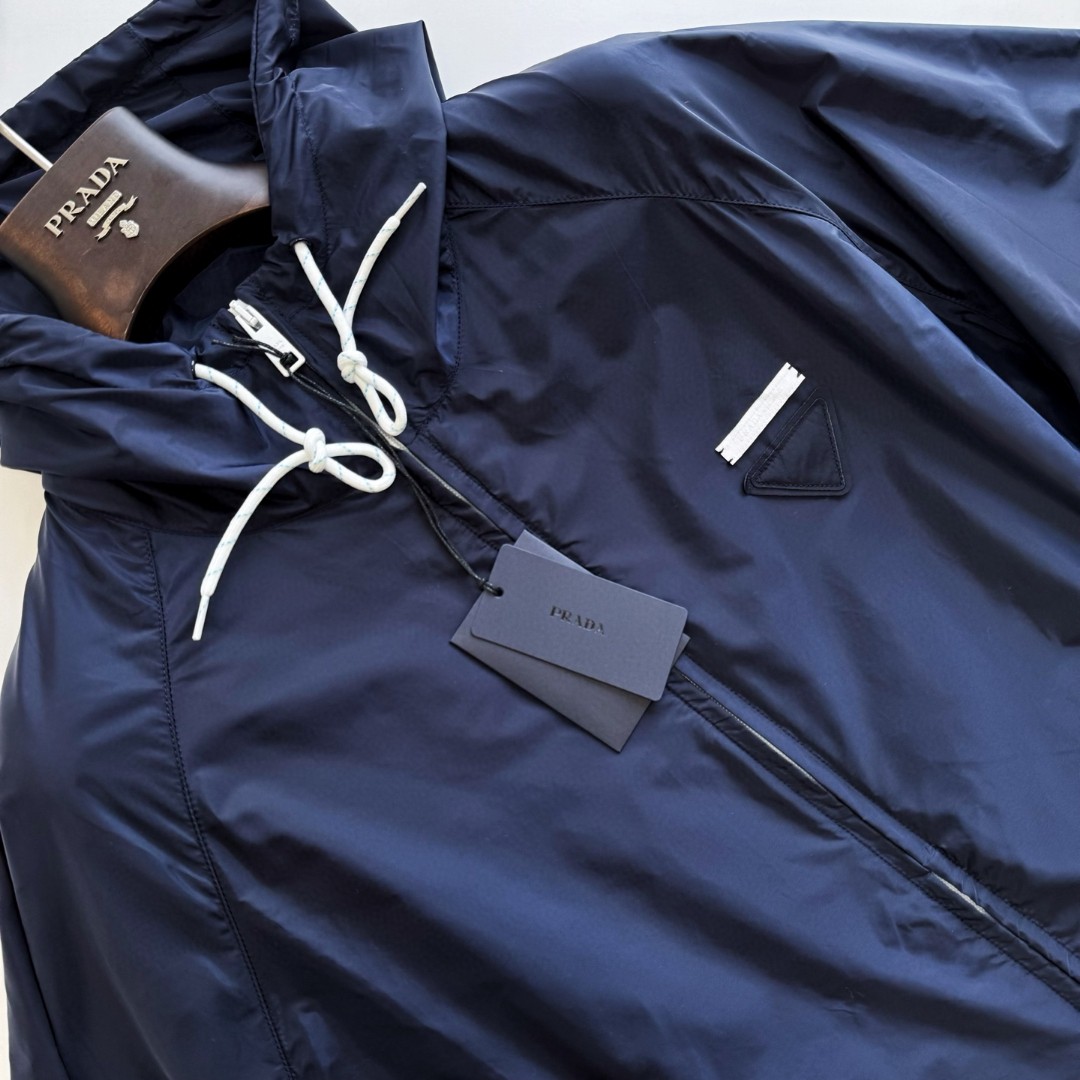 PRADA 普拉达 再生尼龙拉链连帽夹克 外套 长袖 蓝色 C0 SGC903-1WQ9-F0ABB-S-OOO