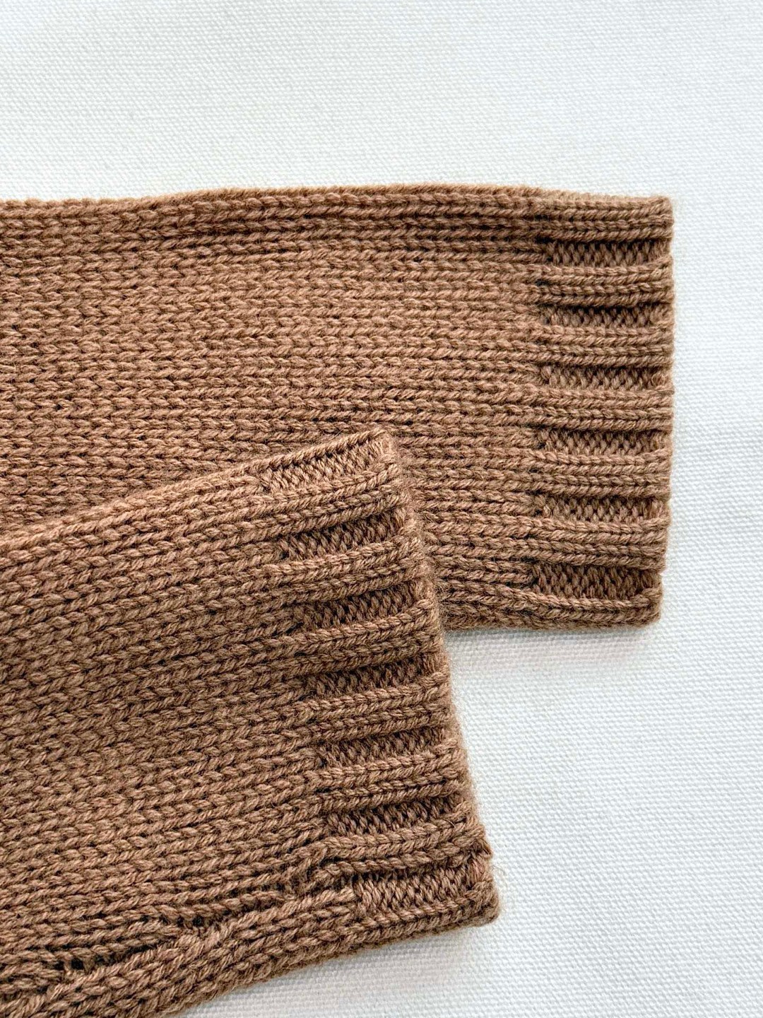 PRADA 普拉达 学院风菱格纹羊绒套头毛衣 针织衫 外套 长袖 卡其棕 C0 P24S2V-172D-F0040-S-OOO