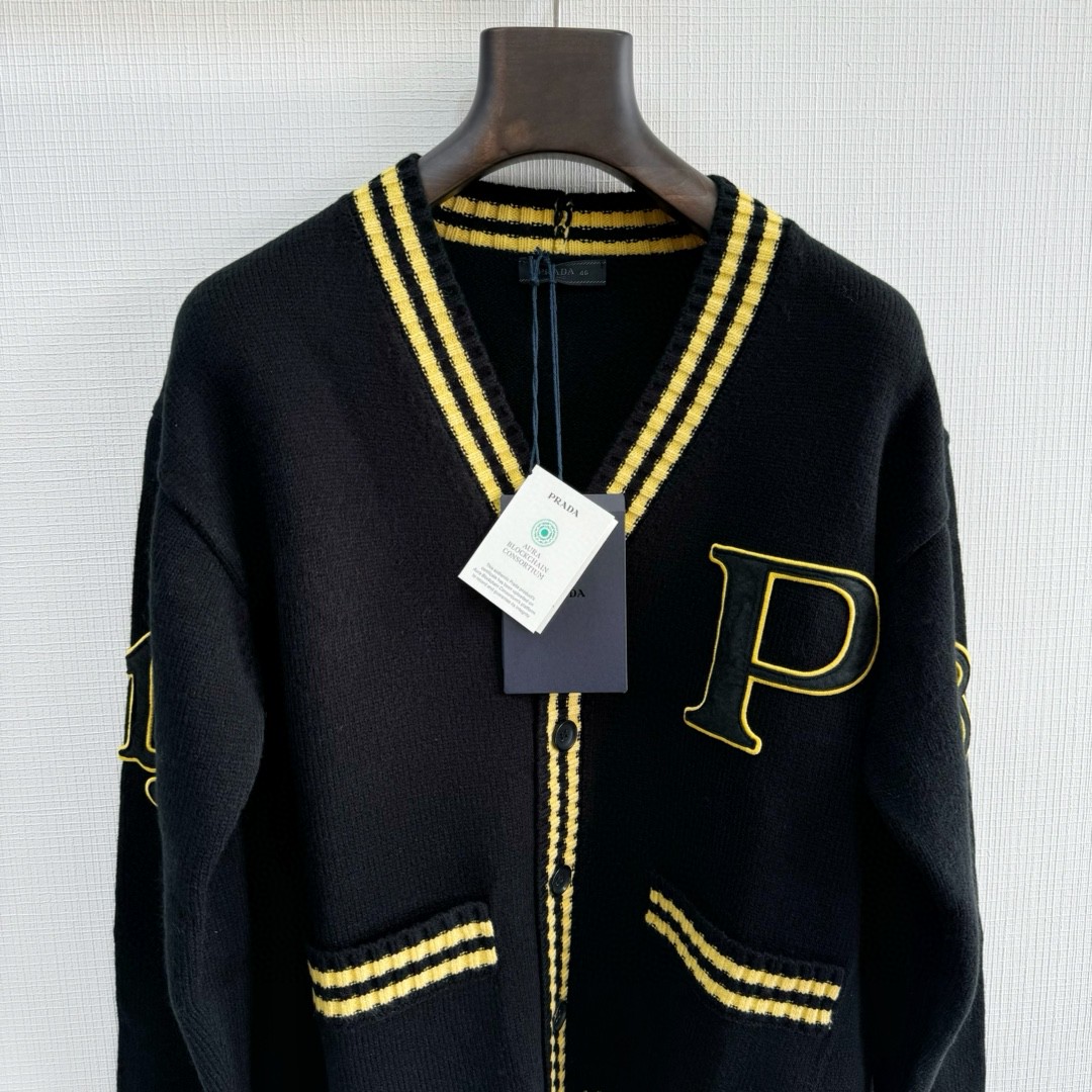 PRADA 普拉达 拼色开衫 毛衣 针织衫 外套 长袖 黑色 C0 P25N21-1528-F0002-S-OOO