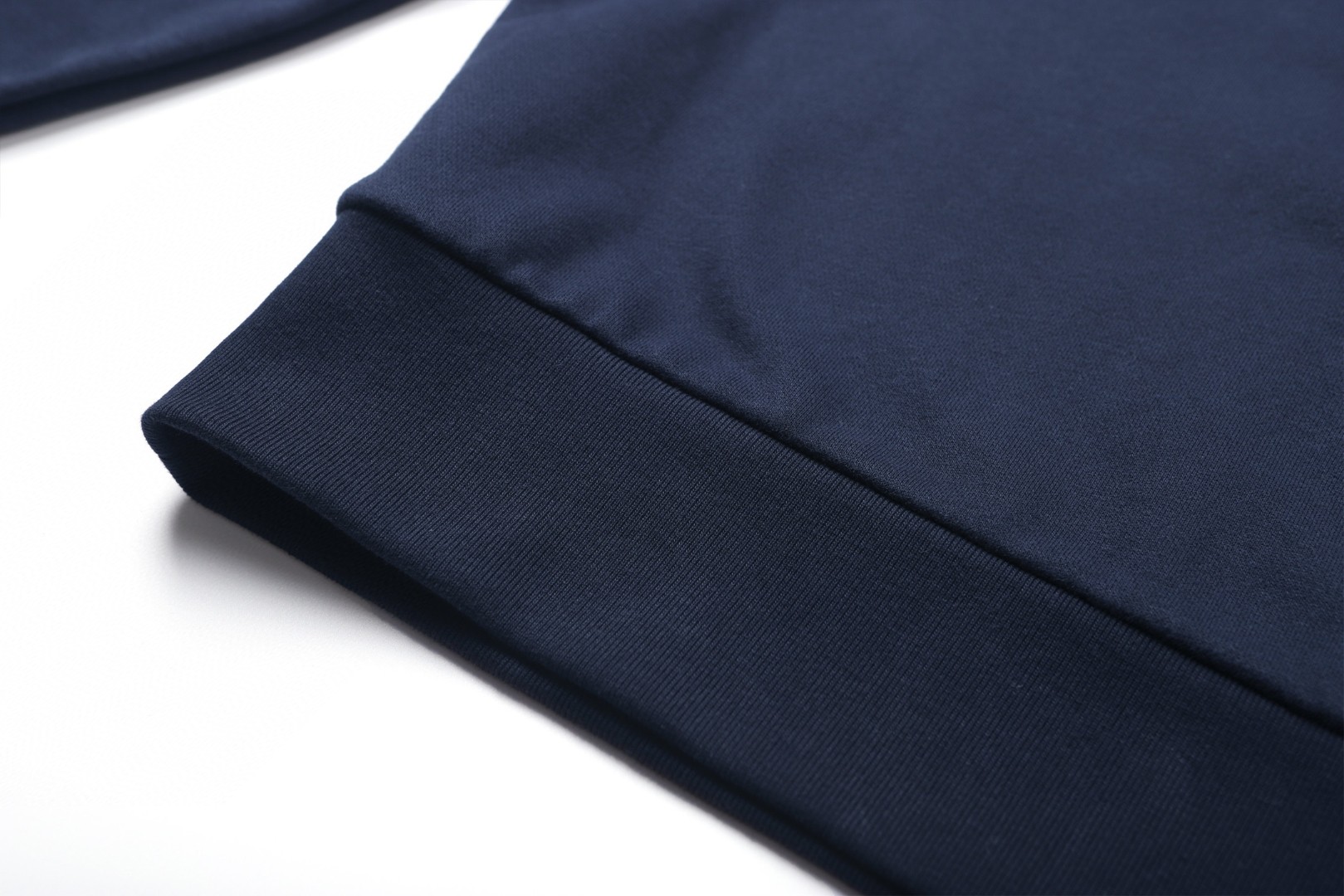 Moncler 蒙口 标识刺绣棉质卫衣 秋冬 外套 长袖 海军蓝 B0 K20918G0007989B00778