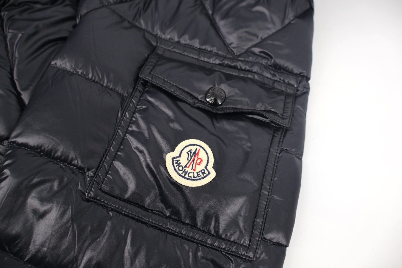 Moncler 蒙口 1952 轻薄羽绒服 保暖 外套 夹克 黑色 E0 