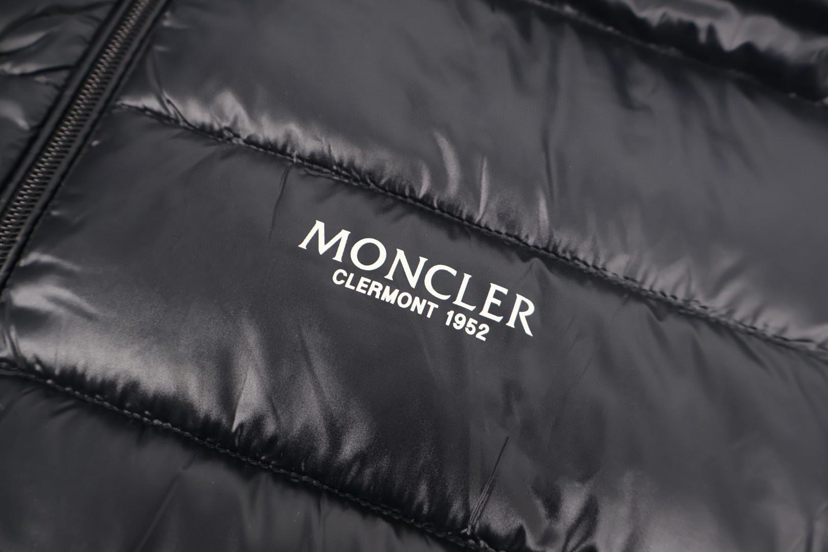 Moncler 蒙口 1952 轻薄羽绒服 保暖 外套 夹克 黑色 E0 